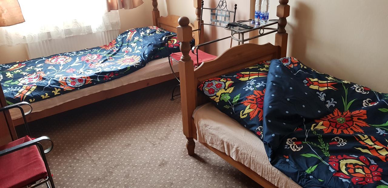 Roadway Hostel เคียลเซ ภายนอก รูปภาพ